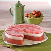 Puding Stroberi Nata De Coco