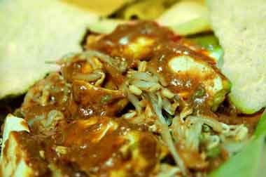 Lontong Tahu