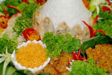 Nasi Tumpeng